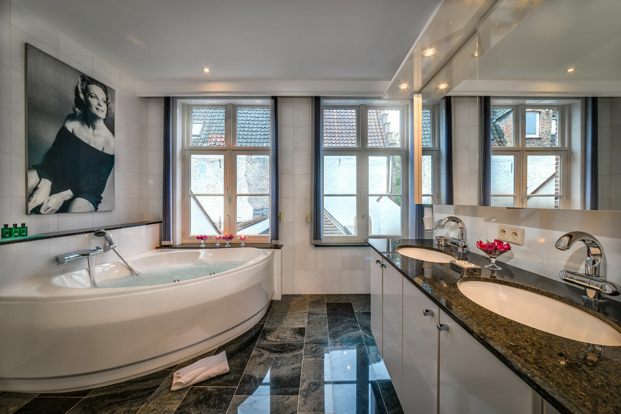 Canalside House - Luxury Guesthouse Bruges Extérieur photo