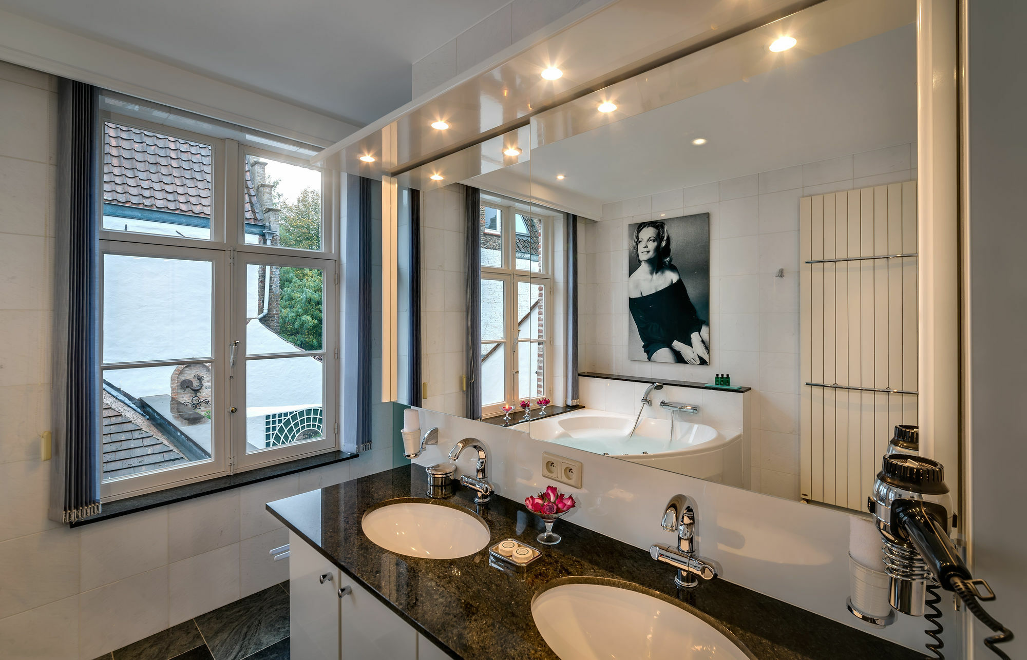 Canalside House - Luxury Guesthouse Bruges Extérieur photo